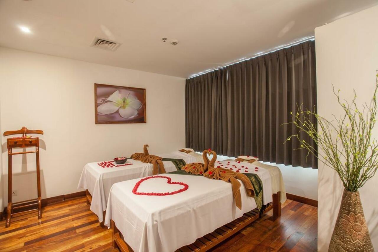 Hotel Somadevi 5*