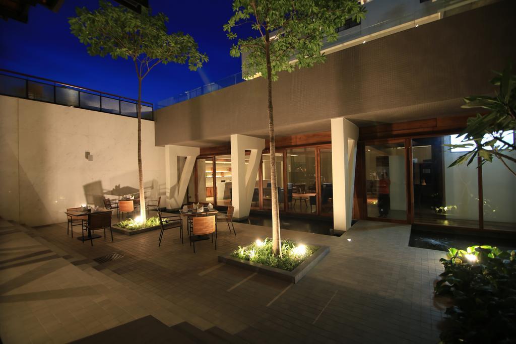 Hotel Somadevi 5*