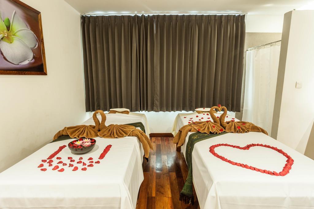 Hotel Somadevi 5*